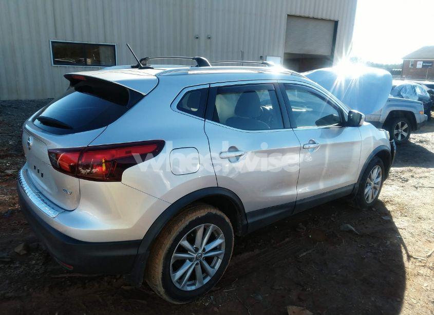 Photo 4 of 2018 Nissan Rogue SPORT SV (VIN JN1BJ1CP3JW162680)