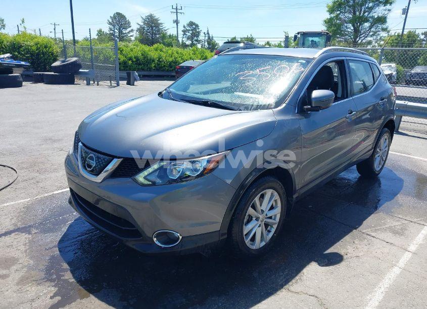 Photo 2 of 2018 Nissan Rogue SPORT SV (VIN JN1BJ1CP3JW163506)