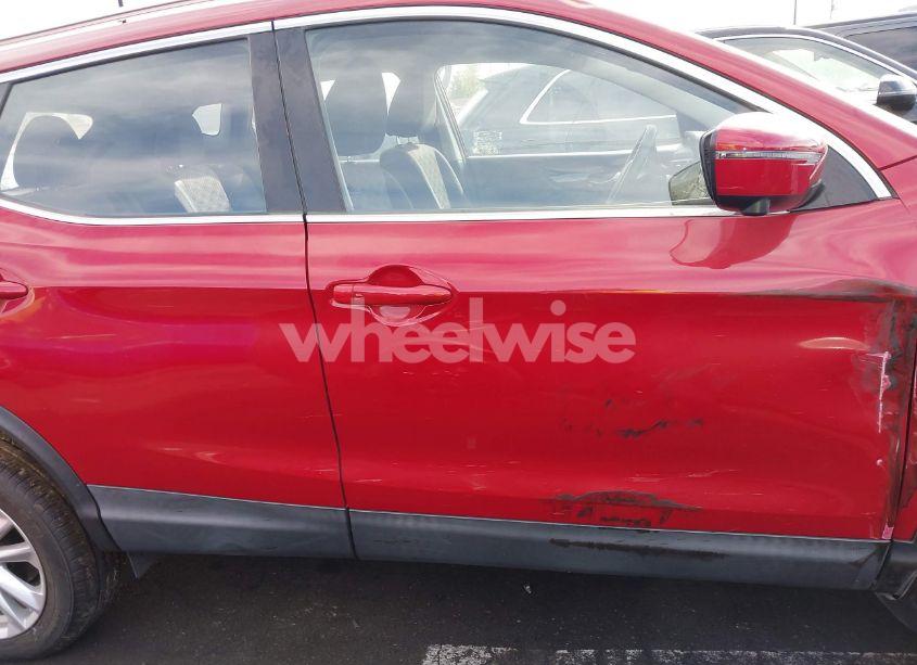 Photo 13 of 2018 Nissan Rogue SPORT SV (VIN JN1BJ1CP3JW196070)