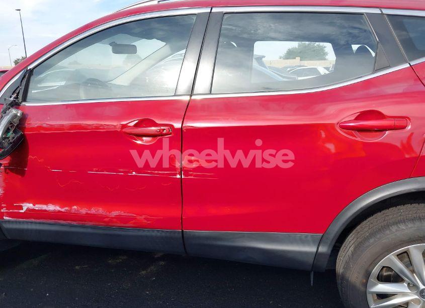 Photo 14 of 2018 Nissan Rogue SPORT SV (VIN JN1BJ1CP3JW196070)