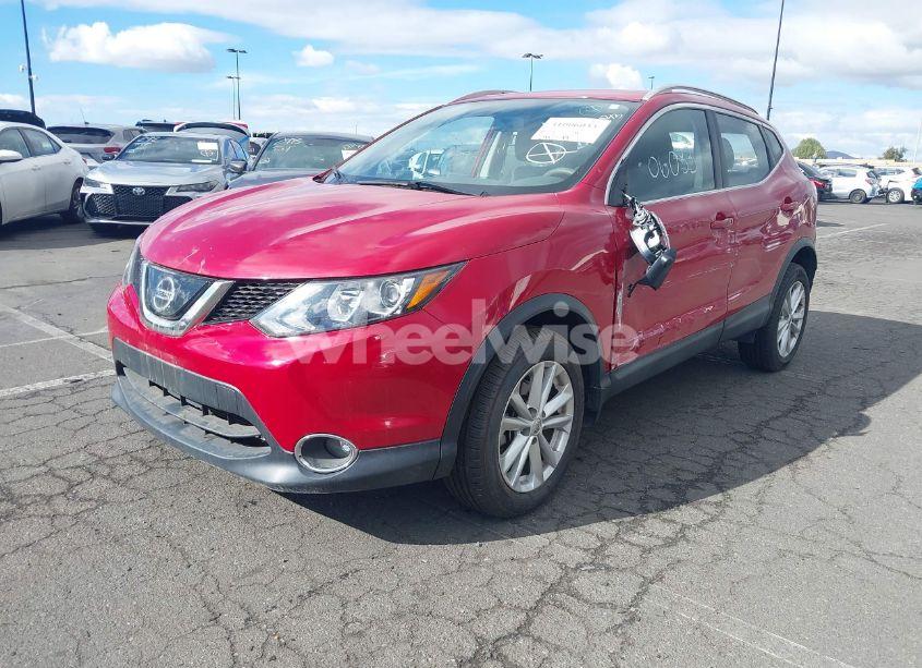 Photo 2 of 2018 Nissan Rogue SPORT SV (VIN JN1BJ1CP3JW196070)