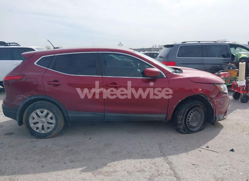 Photo 14 of 2019 Nissan Rogue SPORT S (VIN JN1BJ1CP3KW218361)