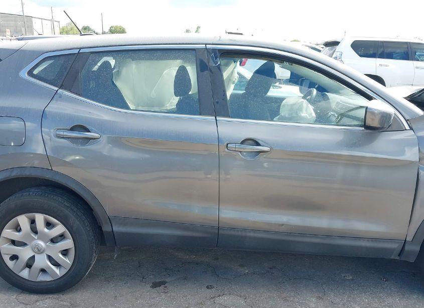 Photo 13 of 2019 Nissan Rogue SPORT S (VIN JN1BJ1CP3KW228033)