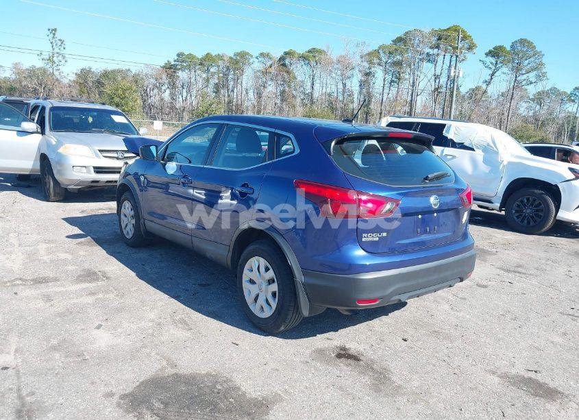 Photo 3 of 2019 Nissan Rogue SPORT S (VIN JN1BJ1CP3KW241235)