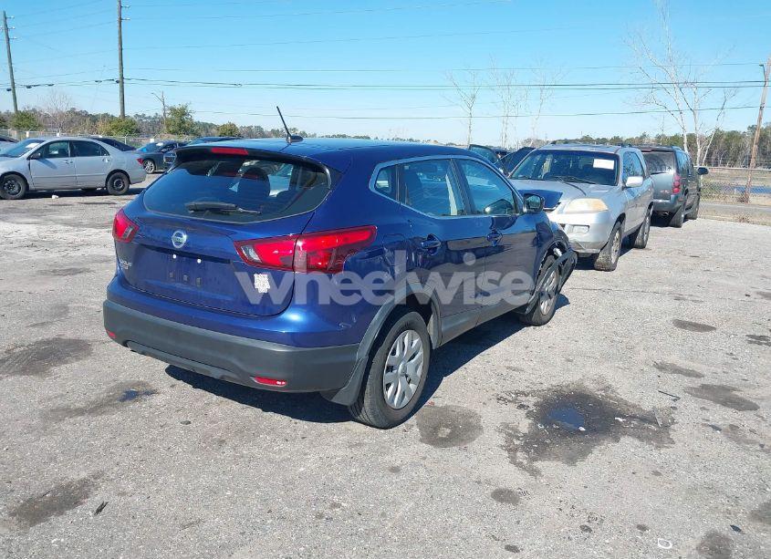 Photo 4 of 2019 Nissan Rogue SPORT S (VIN JN1BJ1CP3KW241235)