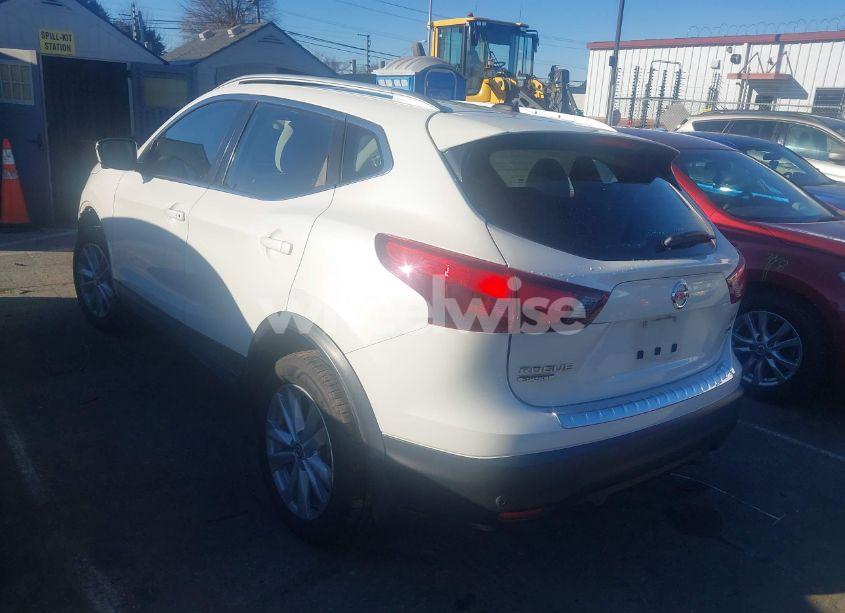 Photo 3 of 2019 Nissan Rogue SPORT SV (VIN JN1BJ1CP3KW527635)