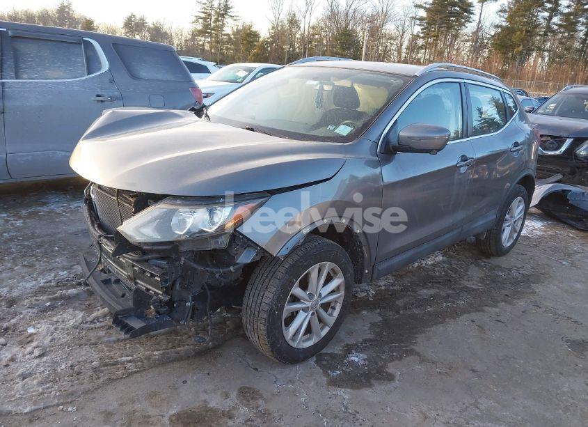 Photo 2 of 2017 Nissan Rogue SPORT SV (VIN JN1BJ1CP4HW005900)