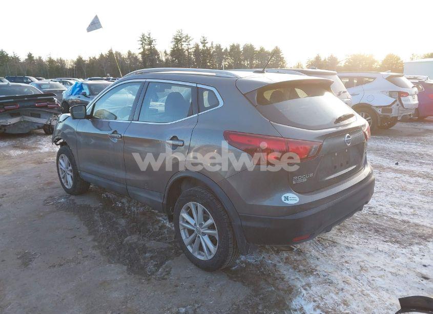 Photo 3 of 2017 Nissan Rogue SPORT SV (VIN JN1BJ1CP4HW005900)