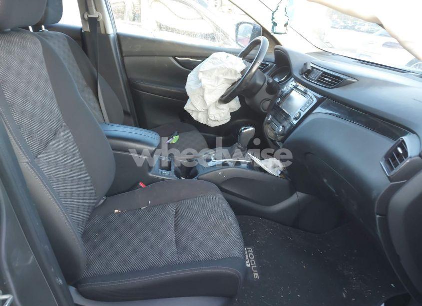 Photo 5 of 2017 Nissan Rogue SPORT SV (VIN JN1BJ1CP4HW005900)