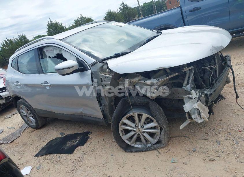 Photo 13 of 2017 Nissan Rogue SPORT SV (VIN JN1BJ1CP4HW011373)