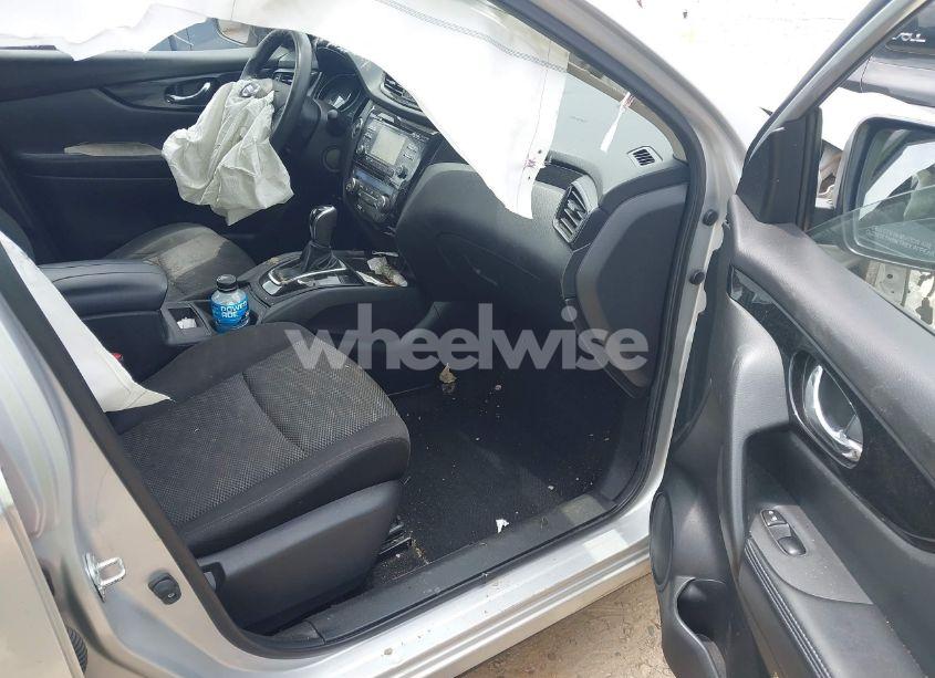 Photo 5 of 2017 Nissan Rogue SPORT SV (VIN JN1BJ1CP4HW011373)