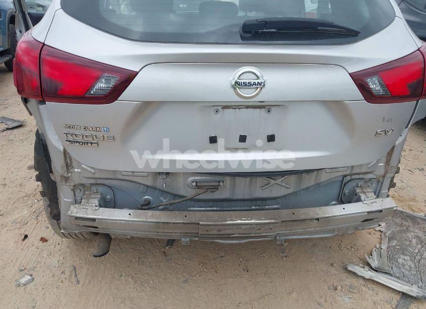 Photo 6 of 2017 Nissan Rogue SPORT SV (VIN JN1BJ1CP4HW011373)