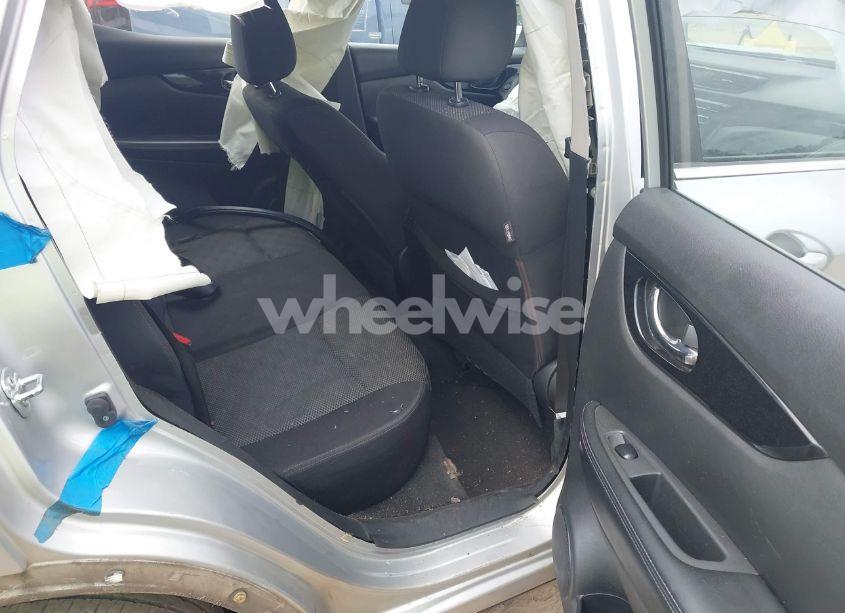 Photo 8 of 2017 Nissan Rogue SPORT SV (VIN JN1BJ1CP4HW011373)