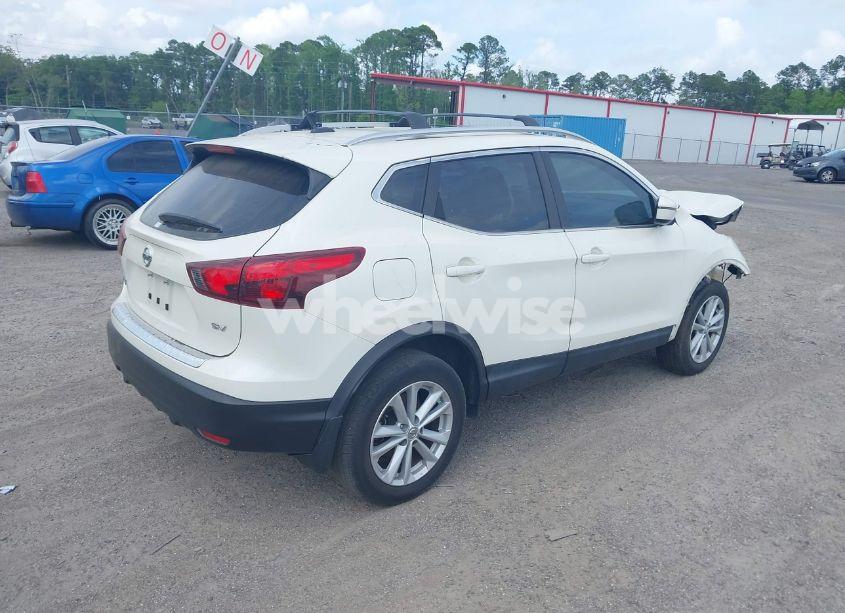 Photo 4 of 2017 Nissan Rogue SPORT SV (VIN JN1BJ1CP4HW018940)