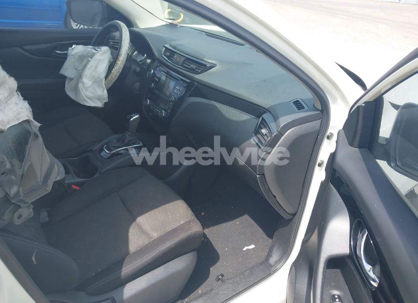 Photo 5 of 2017 Nissan Rogue SPORT SV (VIN JN1BJ1CP4HW018940)