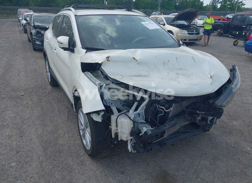 Photo 6 of 2017 Nissan Rogue SPORT SV (VIN JN1BJ1CP4HW018940)