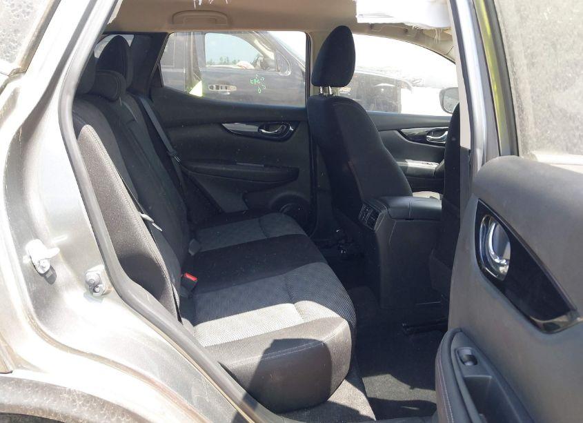 Photo 8 of 2017 Nissan Rogue SPORT SV (VIN JN1BJ1CP4HW023832)