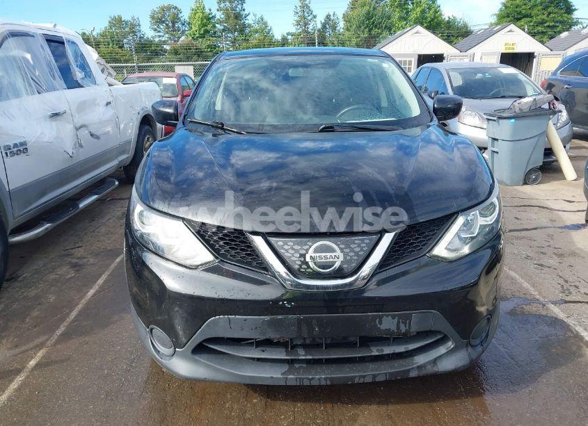 Photo 12 of 2018 Nissan Rogue SPORT S (VIN JN1BJ1CP4JW155527)