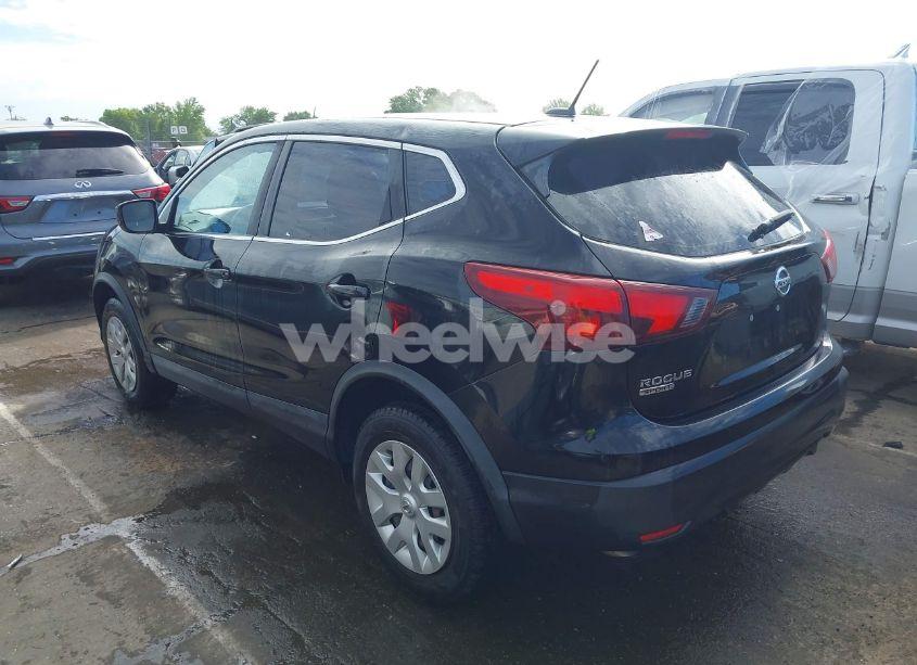 Photo 14 of 2018 Nissan Rogue SPORT S (VIN JN1BJ1CP4JW155527)