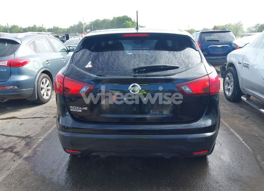 Photo 16 of 2018 Nissan Rogue SPORT S (VIN JN1BJ1CP4JW155527)