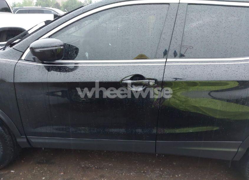 Photo 14 of 2018 Nissan Rogue SPORT SV (VIN JN1BJ1CP4JW183554)