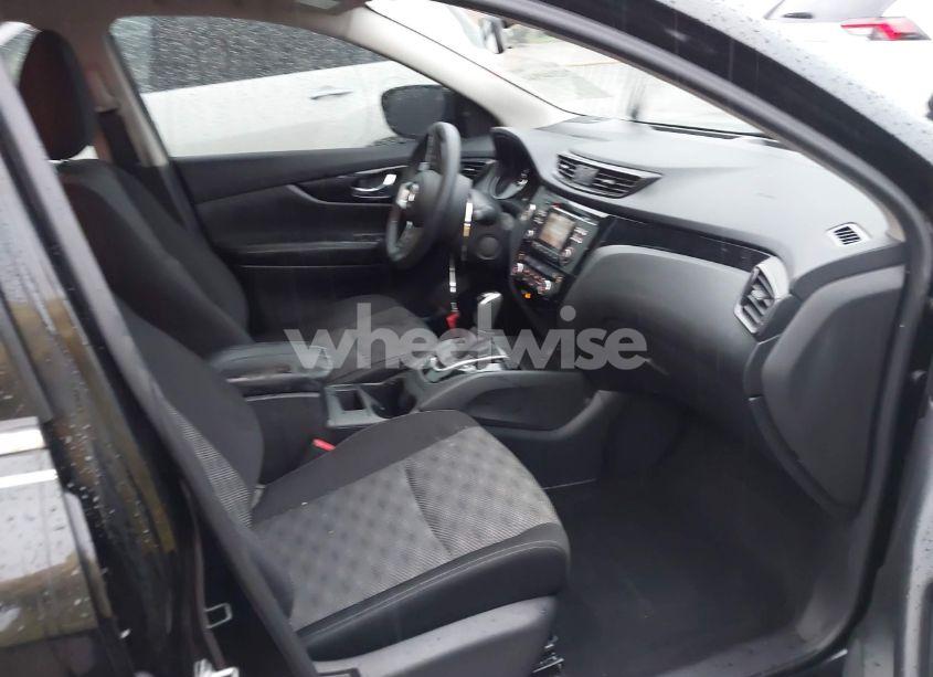 Photo 5 of 2018 Nissan Rogue SPORT SV (VIN JN1BJ1CP4JW183554)