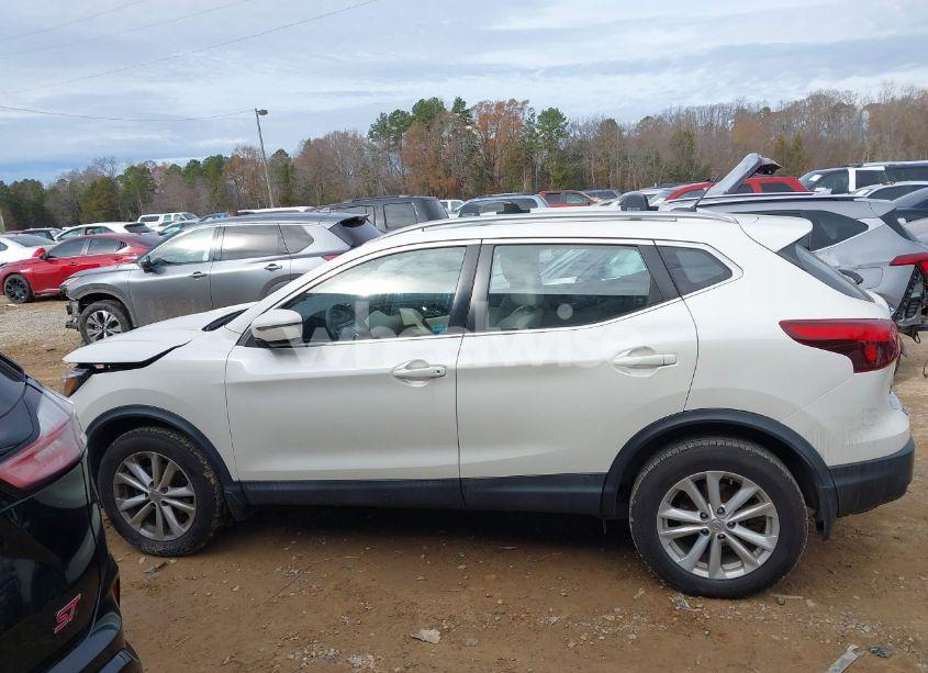 Photo 14 of 2018 Nissan Rogue SPORT SV (VIN JN1BJ1CP4JW195414)
