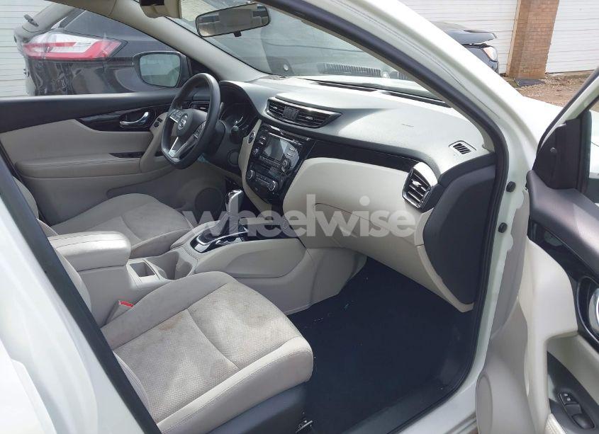 Photo 5 of 2018 Nissan Rogue SPORT SV (VIN JN1BJ1CP4JW195414)