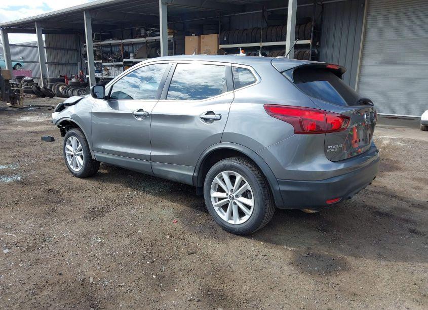 Photo 3 of 2019 Nissan Rogue SPORT S (VIN JN1BJ1CP4KW243690)