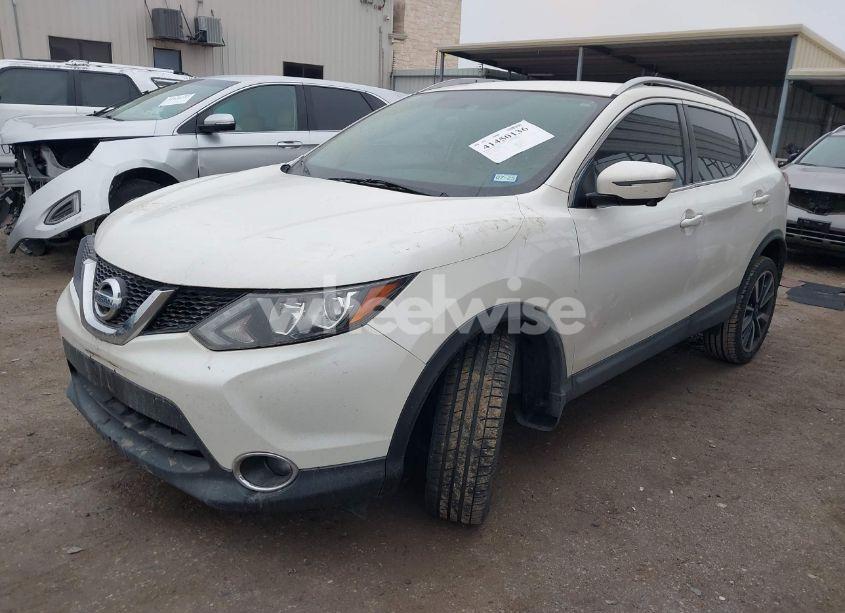 Photo 2 of 2018 Nissan Rogue SPORT SL (VIN JN1BJ1CP5JW107518)