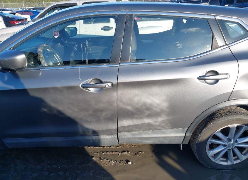 Photo 14 of 2018 Nissan Rogue SPORT S (VIN JN1BJ1CP5JW152782)