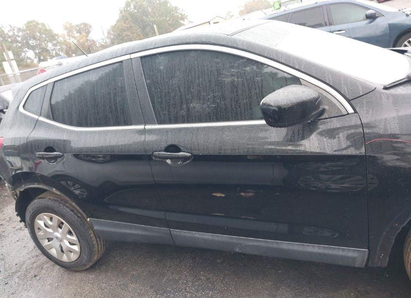 Photo 13 of 2018 Nissan Rogue SPORT S (VIN JN1BJ1CP5JW155083)