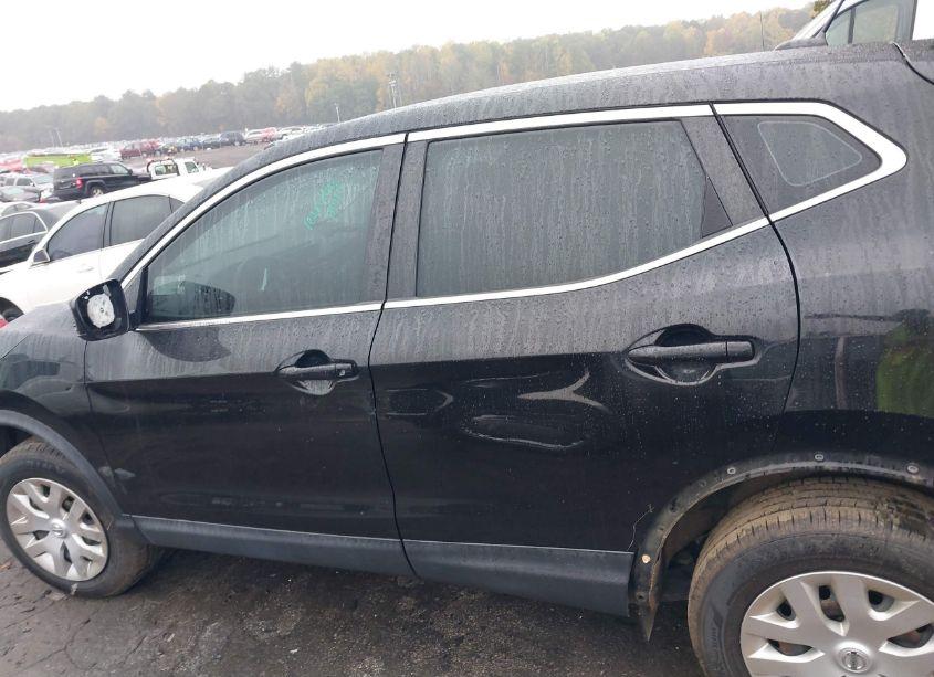 Photo 14 of 2018 Nissan Rogue SPORT S (VIN JN1BJ1CP5JW155083)