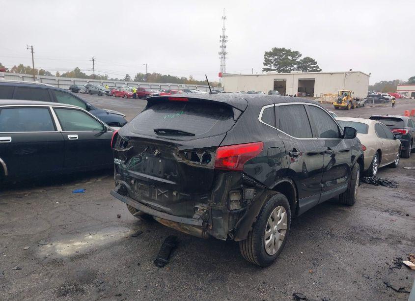 Photo 4 of 2018 Nissan Rogue SPORT S (VIN JN1BJ1CP5JW155083)