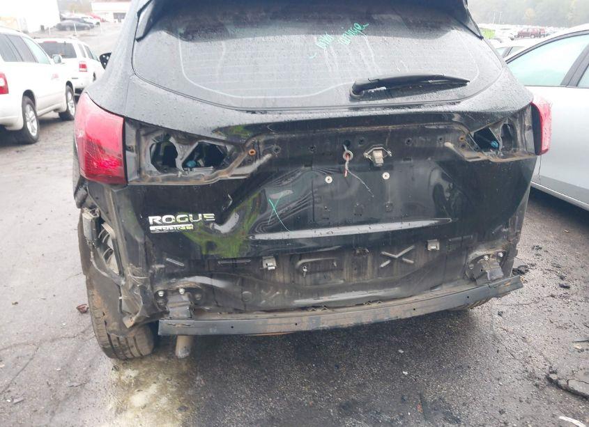 Photo 6 of 2018 Nissan Rogue SPORT S (VIN JN1BJ1CP5JW155083)