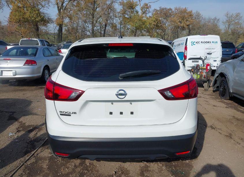 Photo 16 of 2018 Nissan Rogue SPORT S (VIN JN1BJ1CP5JW165466)