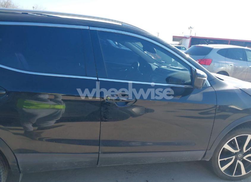 Photo 13 of 2018 Nissan Rogue SPORT SL (VIN JN1BJ1CP5JW184017)