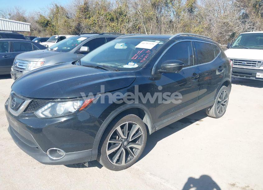 Photo 2 of 2018 Nissan Rogue SPORT SL (VIN JN1BJ1CP5JW184017)