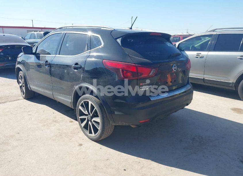 Photo 3 of 2018 Nissan Rogue SPORT SL (VIN JN1BJ1CP5JW184017)