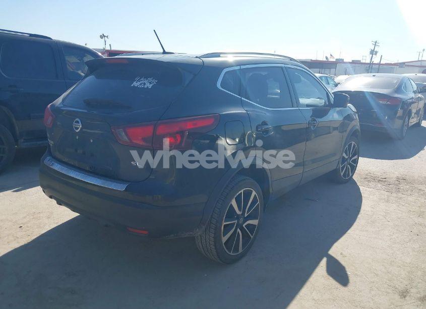 Photo 4 of 2018 Nissan Rogue SPORT SL (VIN JN1BJ1CP5JW184017)