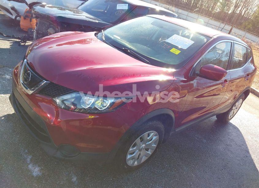 Photo 2 of 2019 Nissan Rogue SPORT S (VIN JN1BJ1CP5KW223156)