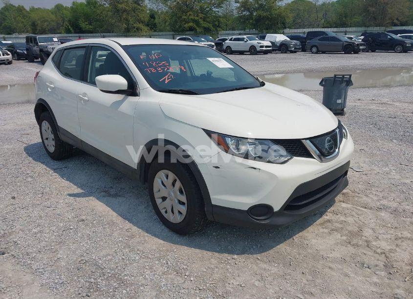 2019 Nissan Rogue SPORT S (VIN JN1BJ1CP5KW229426) main photo