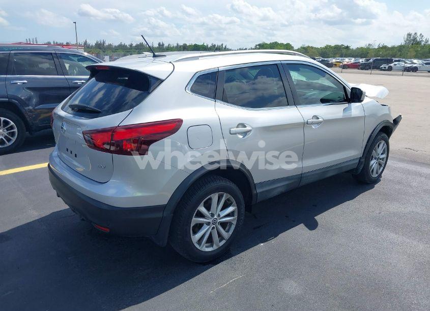 Photo 4 of 2019 Nissan Rogue SPORT SV (VIN JN1BJ1CP5KW522596)