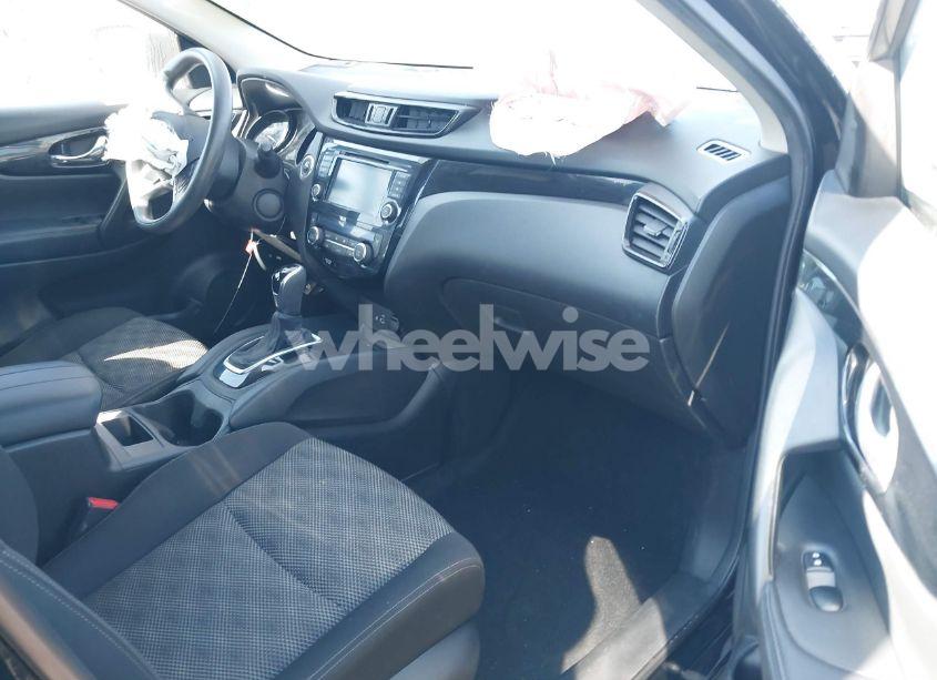 Photo 5 of 2019 Nissan Rogue SPORT SV (VIN JN1BJ1CP5KW524557)