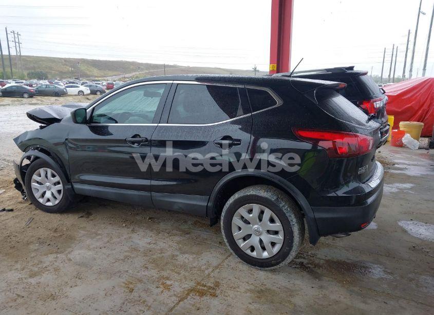 Photo 15 of 2019 Nissan Rogue SPORT S (VIN JN1BJ1CP5KW526390)