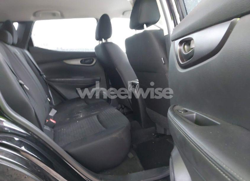 Photo 8 of 2019 Nissan Rogue SPORT S (VIN JN1BJ1CP5KW526390)