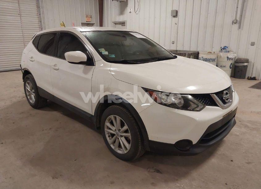 2017 Nissan Rogue SPORT S (VIN JN1BJ1CP6HW010757) main photo