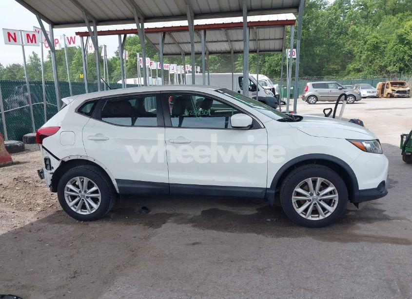 Photo 14 of 2017 Nissan Rogue SPORT S (VIN JN1BJ1CP6HW020012)