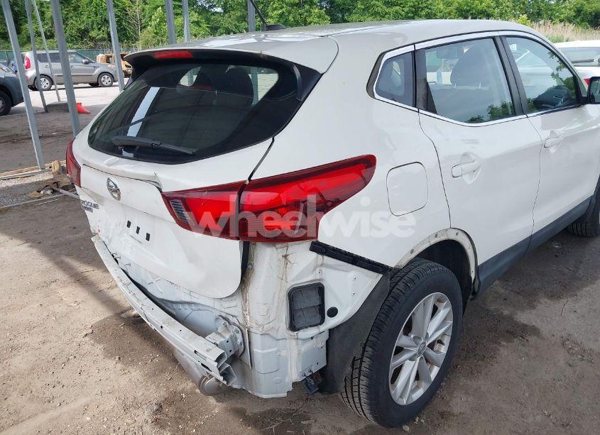 Photo 18 of 2017 Nissan Rogue SPORT S (VIN JN1BJ1CP6HW020012)