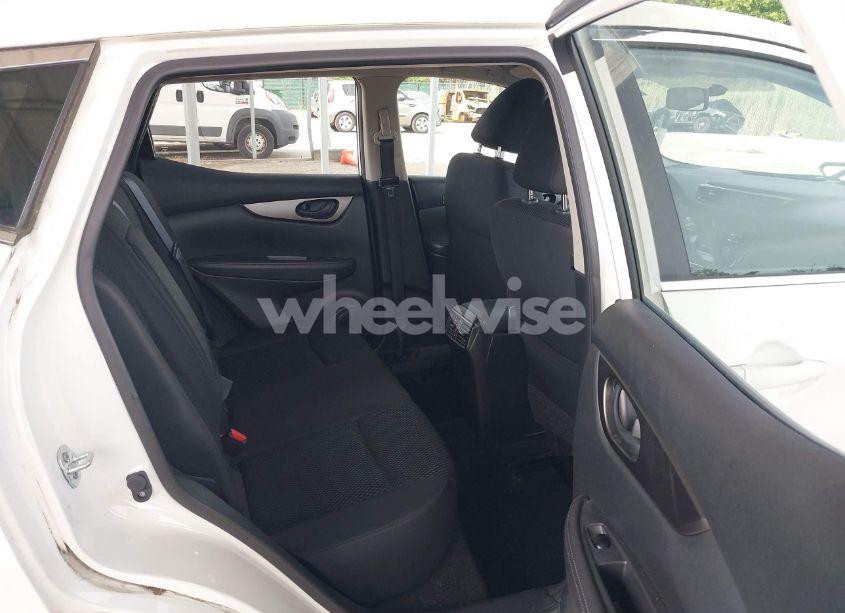 Photo 8 of 2017 Nissan Rogue SPORT S (VIN JN1BJ1CP6HW020012)